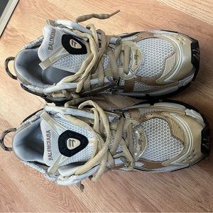 Balenciaga runners gold/ white